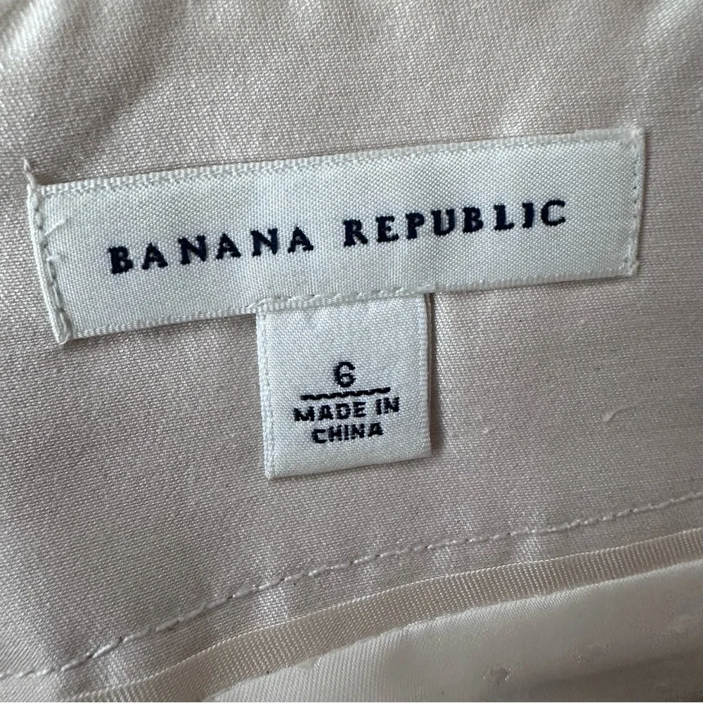 Women’s Banana Republic Mini Skirt - Picture 5 of 5